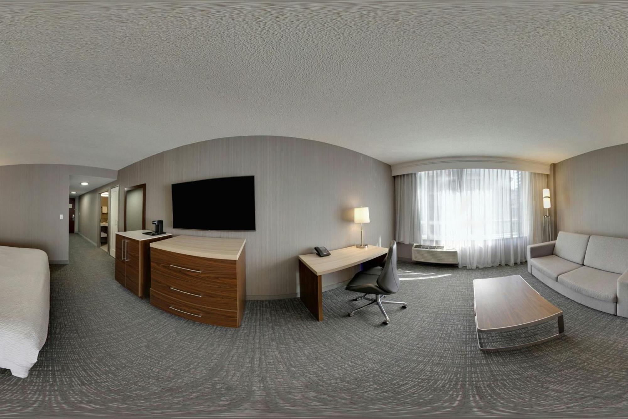 Courtyard By Marriott Toronto Downtown Hotel Exterior photo