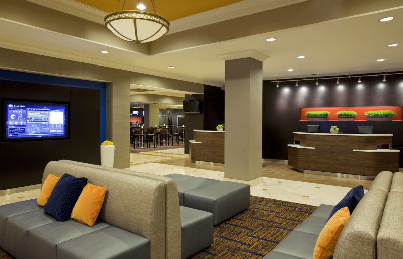 Courtyard By Marriott Toronto Downtown Hotel Interior photo