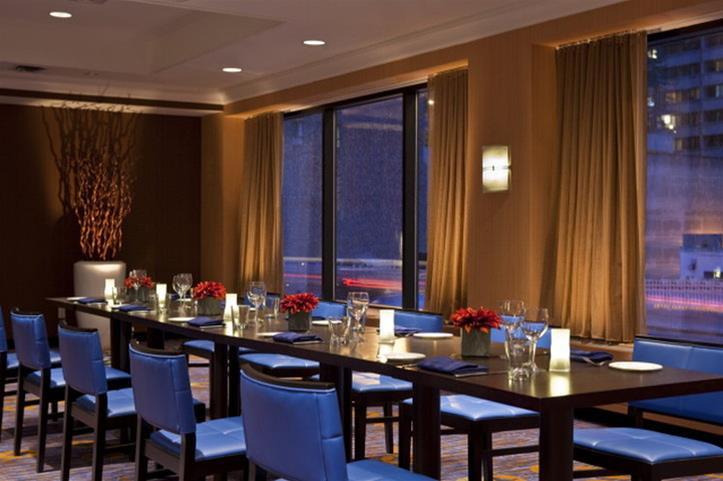 Courtyard By Marriott Toronto Downtown Hotel Exterior photo